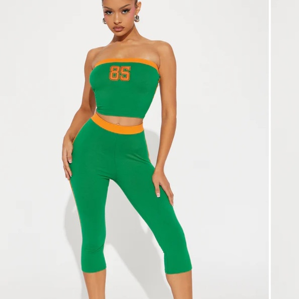 BRAND NEW GREEN/ORANGE CAPRI LEGGINGS SET